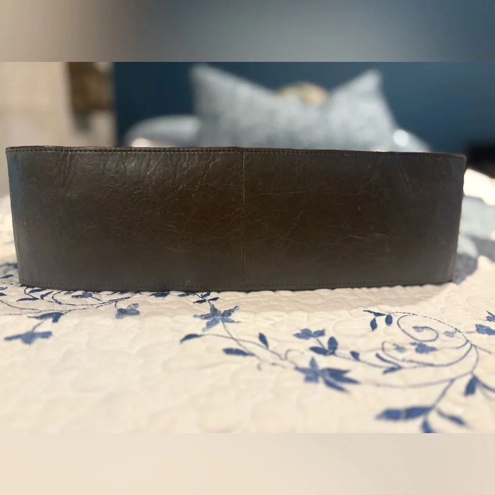 Hobo Purse - Picture 11 of 11